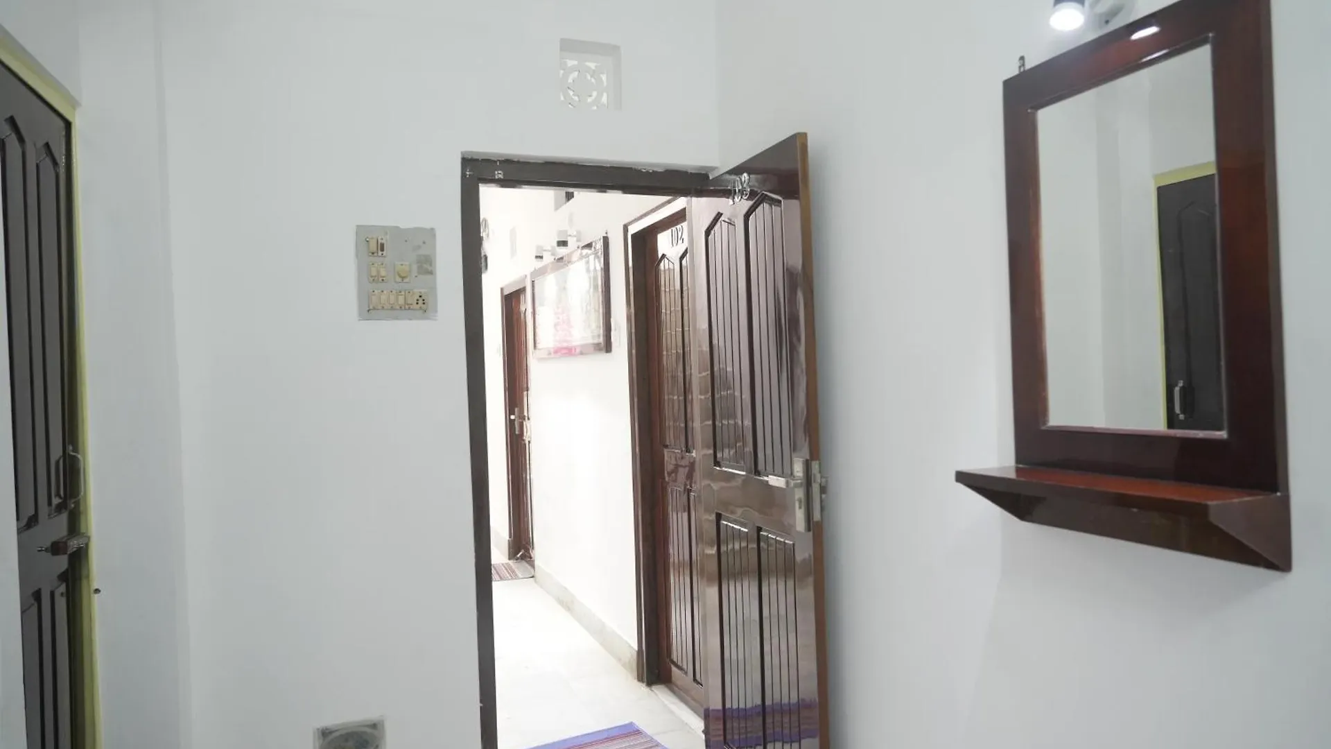 Guest house Varanasi Rest House