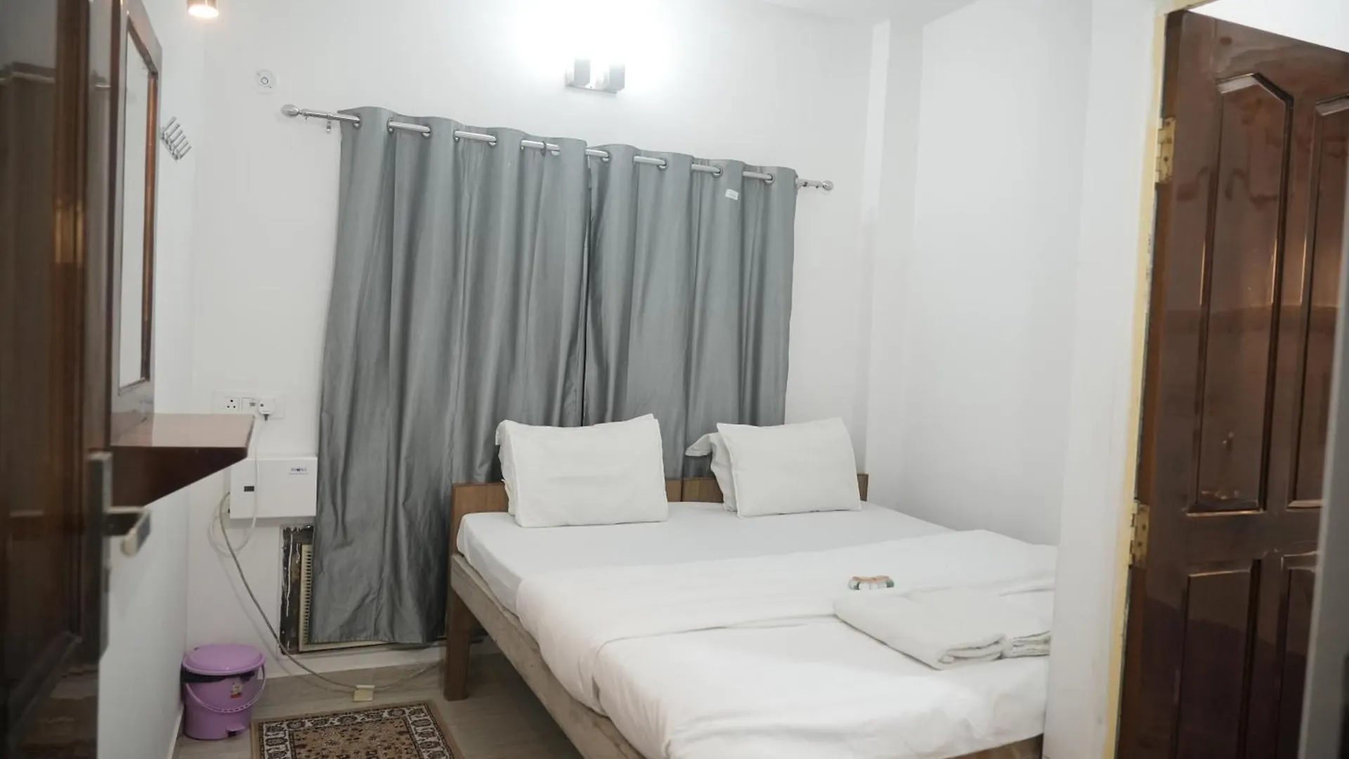 Varanasi Rest House 0*,