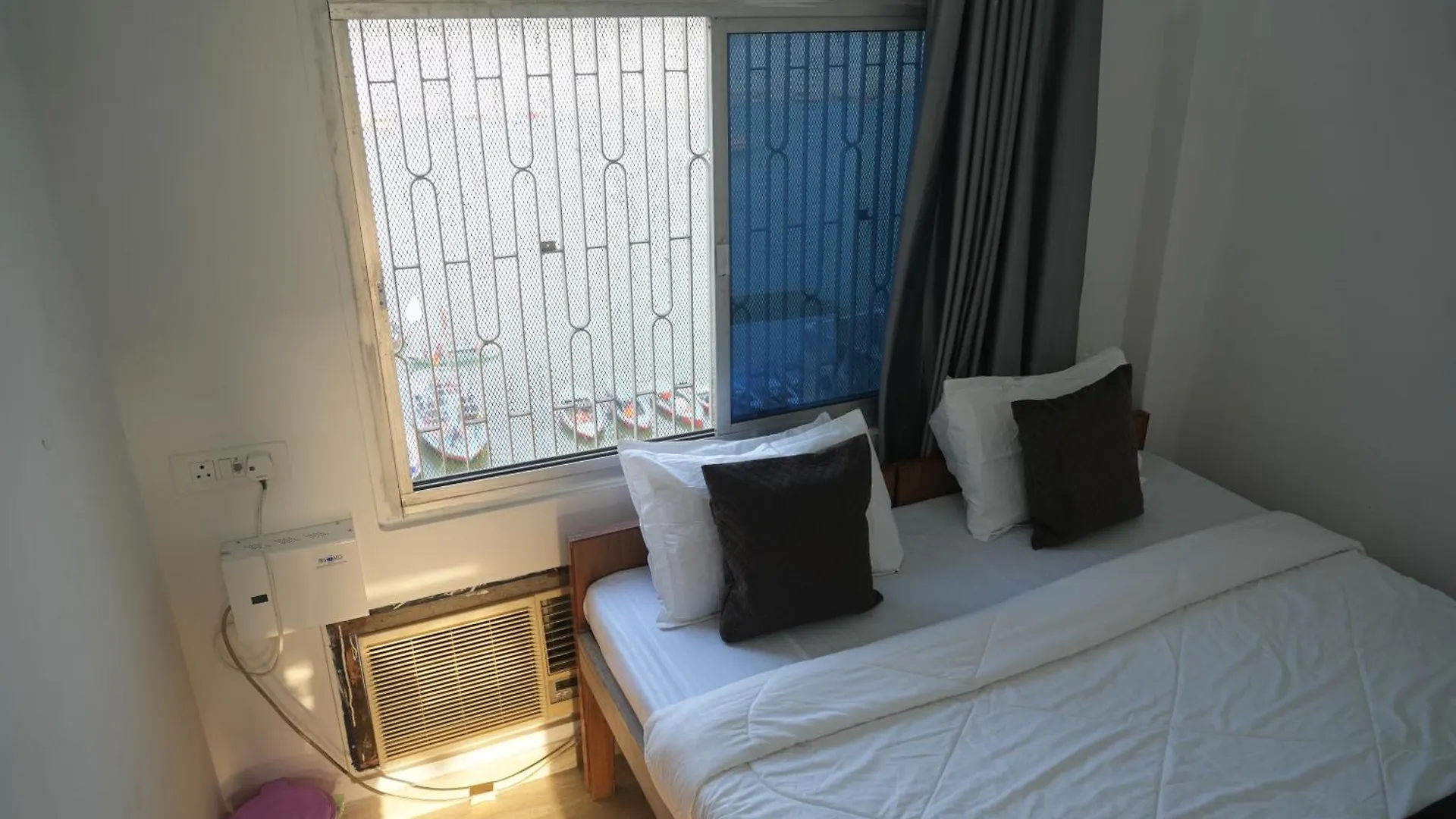 Guest house Varanasi Rest House