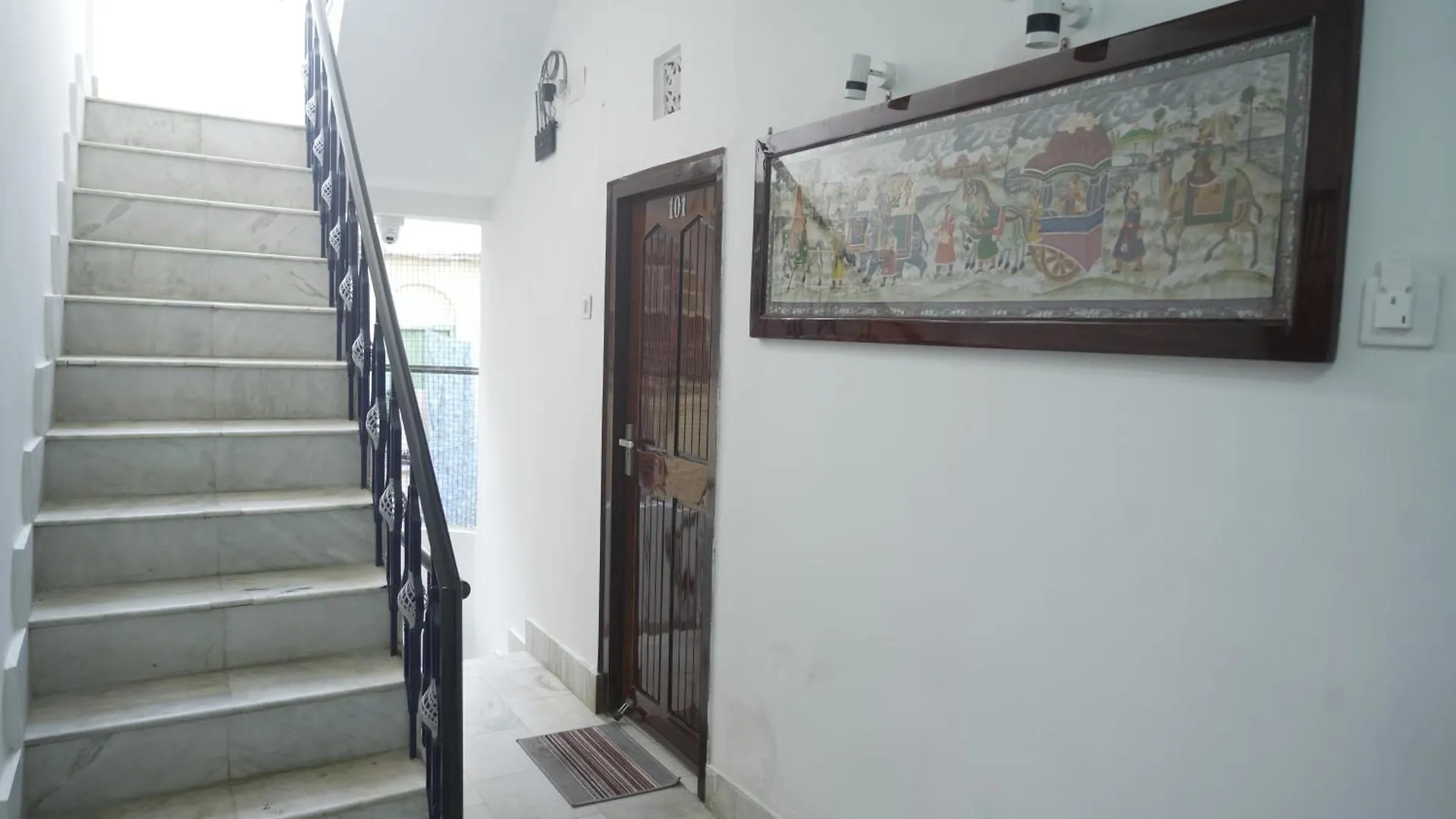 Varanasi Rest House