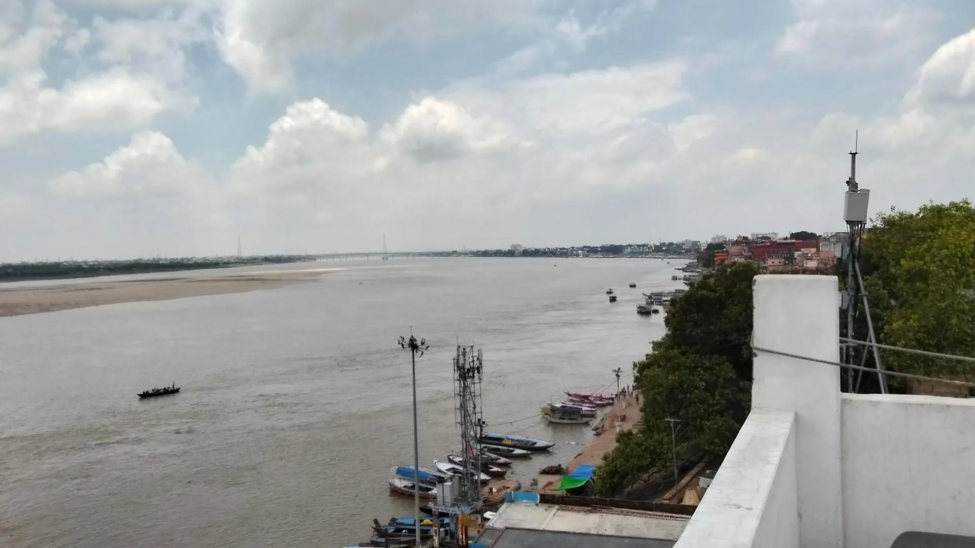 Varanasi Rest House 0*,  הודו